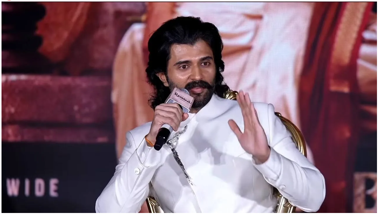 “నేను మారను.. వాళ్లే మారాలి”: విజయ్ దేవరకొండ మాస్ వార్నింగ్.. ఇంతకీ టార్గెట్ చేసింది ఎవరిని?
